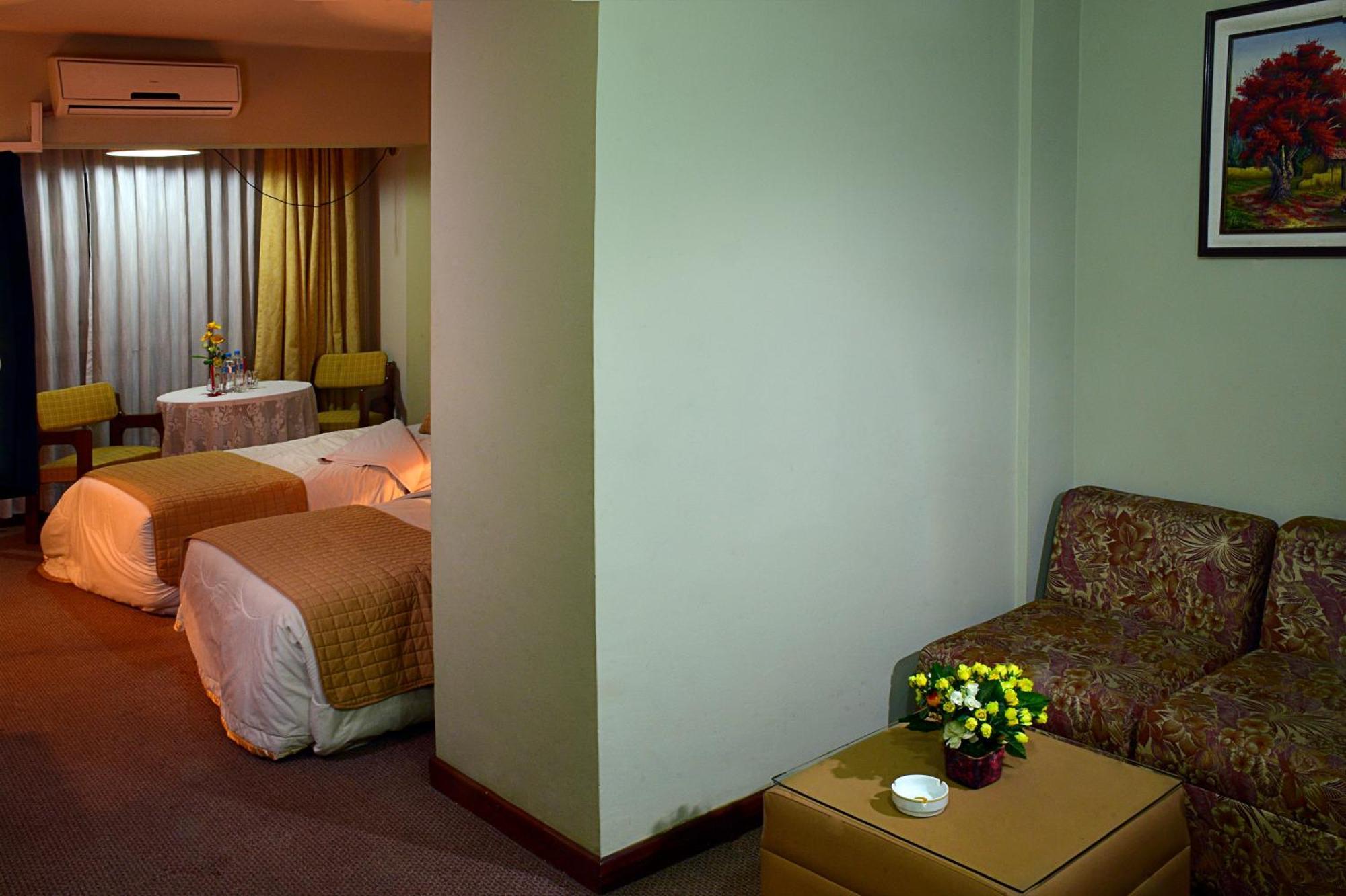 Cesar'S Plaza Hotel كوتشابامبا المظهر الخارجي الصورة